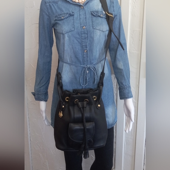 Dooney & Bourke Suspender Style Drawstring Glove/Metro Collection - Picture 7 of 16